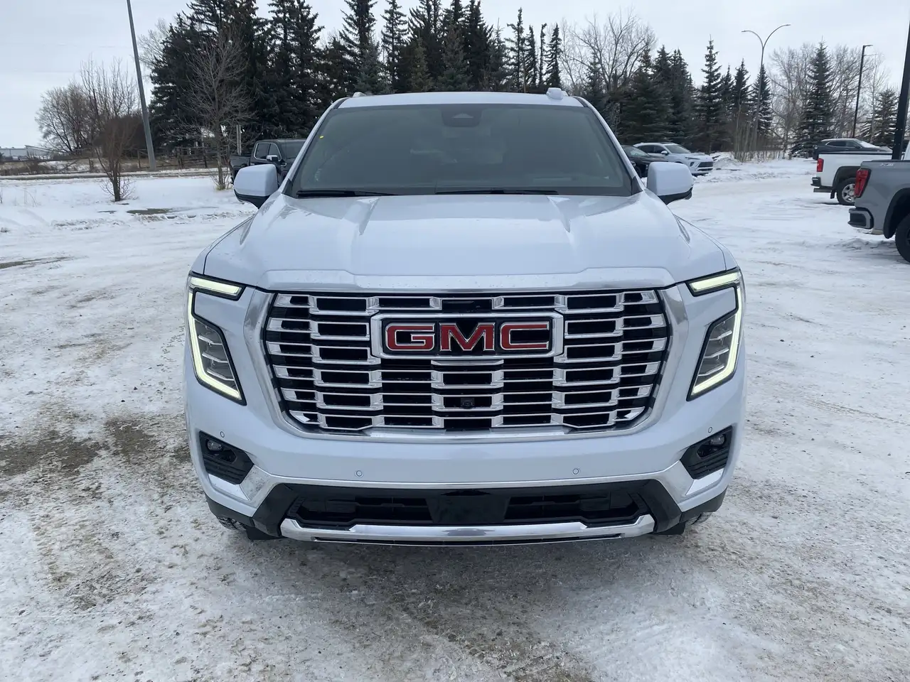 GMC Yukon снимка GMC Yukon