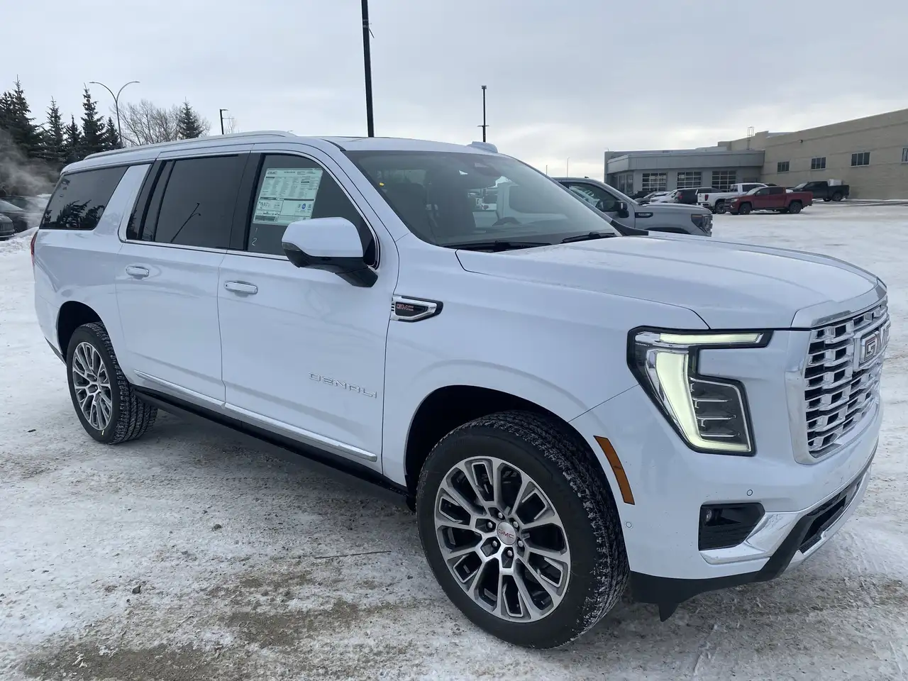 GMC Yukon снимка GMC Yukon