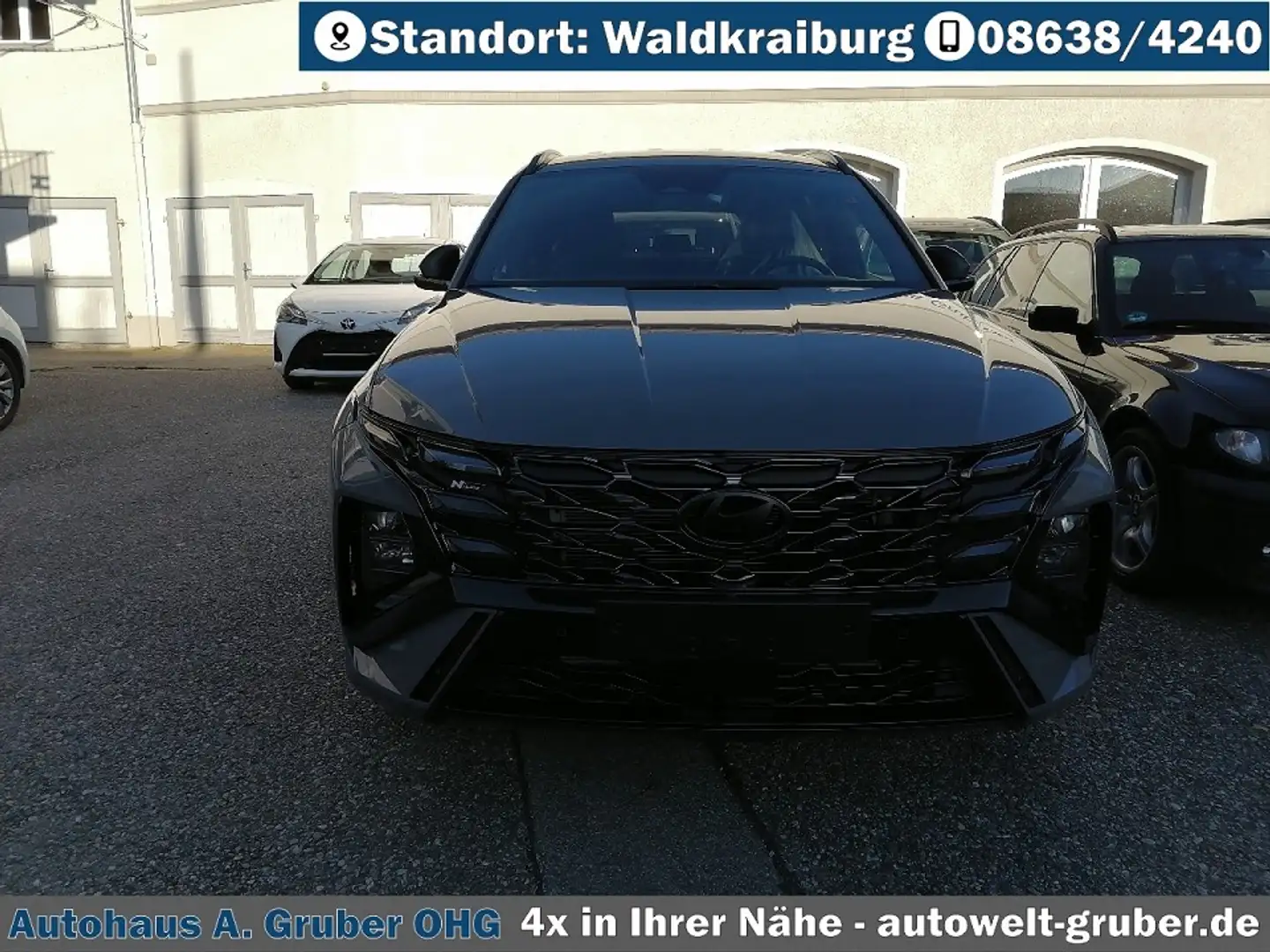 Hyundai TUCSON Hybrid  (239 PS) Automatik N-Line Grijs - 2