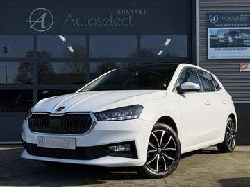 1.0 TSI Color Edition Pano Camera CarPlay