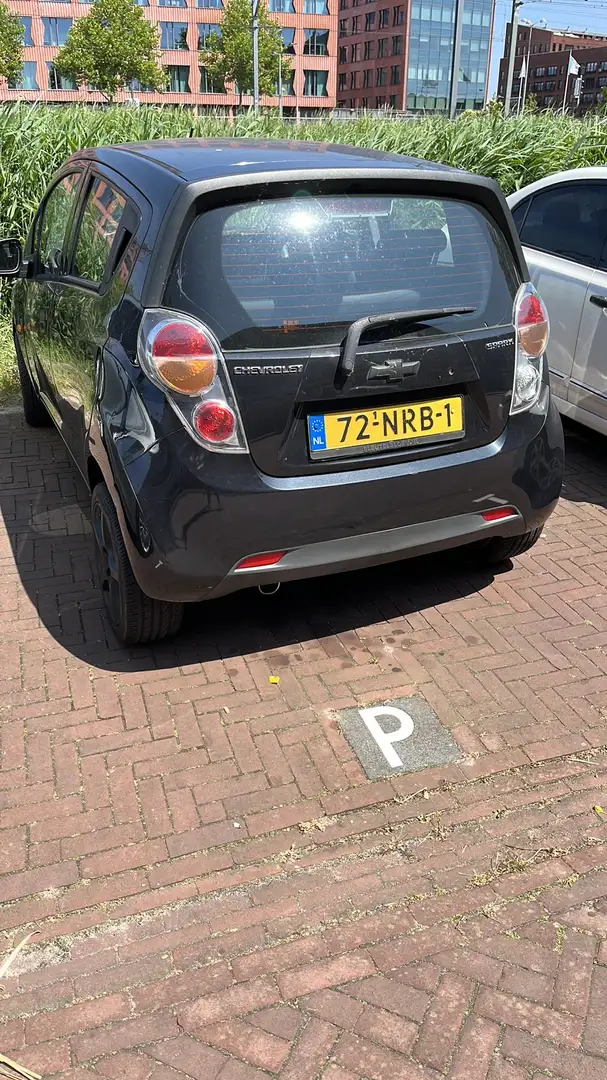 Chevrolet Spark 1.0 16V L Zwart - 1