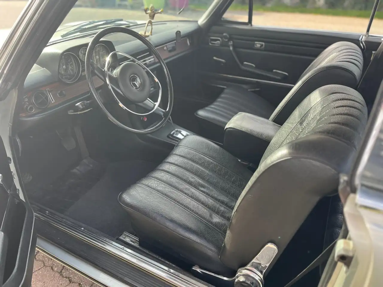 Mercedes-Benz 250CE /8 Coupe Oldtimer mit Wertgutachten (Note 2- / 2,25), foto 4