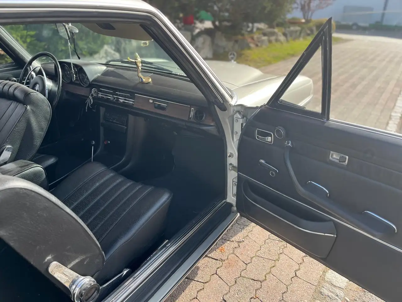 Mercedes-Benz 250CE /8 Coupe Oldtimer mit Wertgutachten (Note 2- / 2,25), foto 7