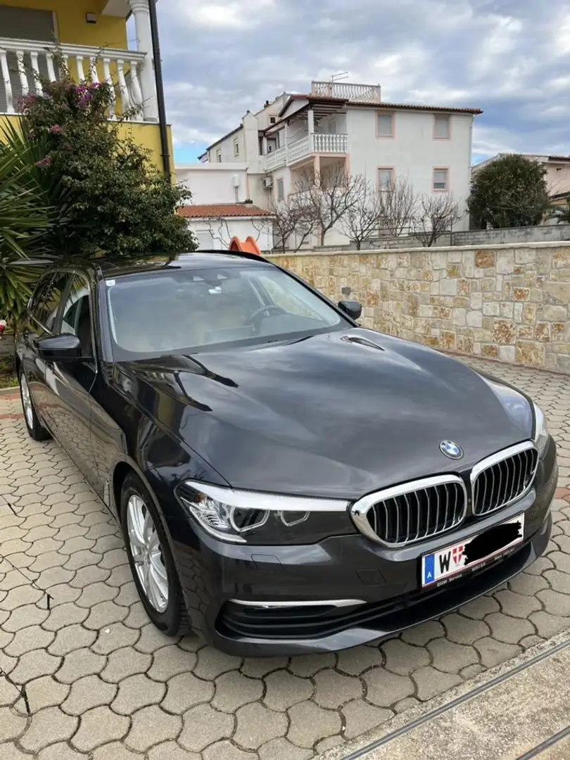 BMW 518 518d Touring Aut. Grau - 1