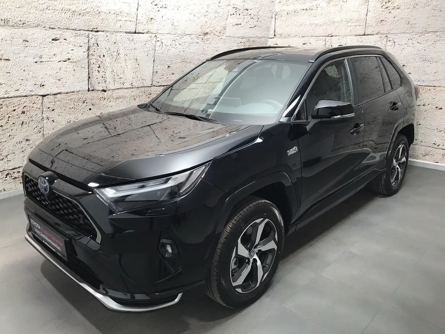 Toyota RAV 4 RAV4 Plug-in-Hybrid 4x4 306PS Active + Executive P Schwarz - 1