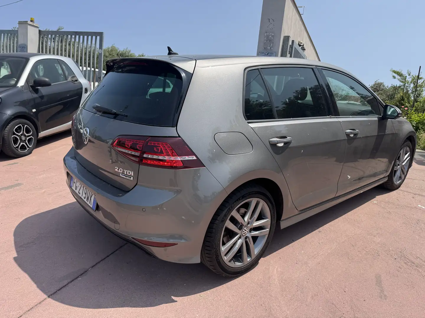 Volkswagen Golf 5p 2.0 tdi Executive 150cv R line - 2