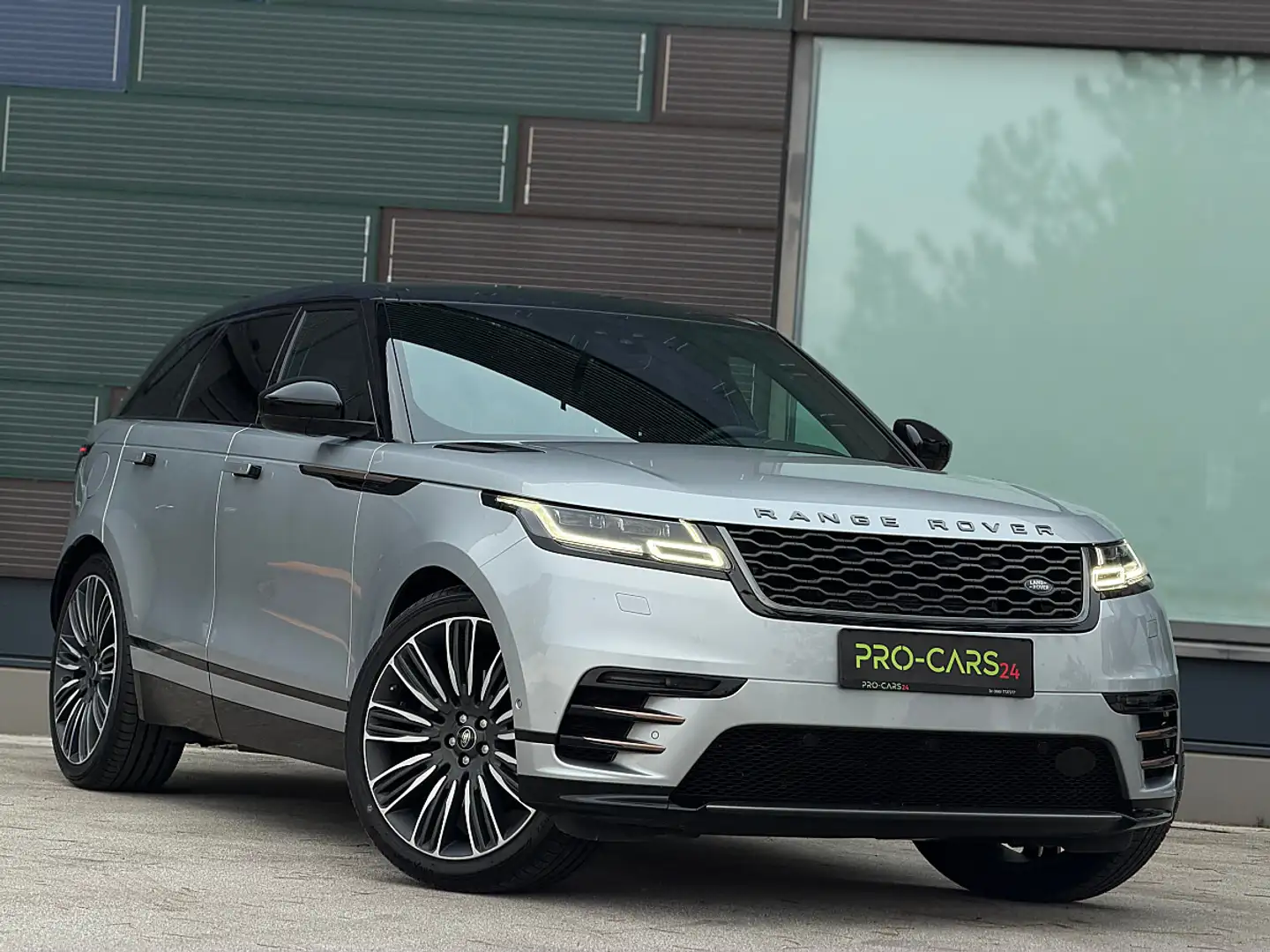 Land Rover Range Rover Velar HSE 3,0 V6 Twinturbo Allrad Aut. Silber - 1