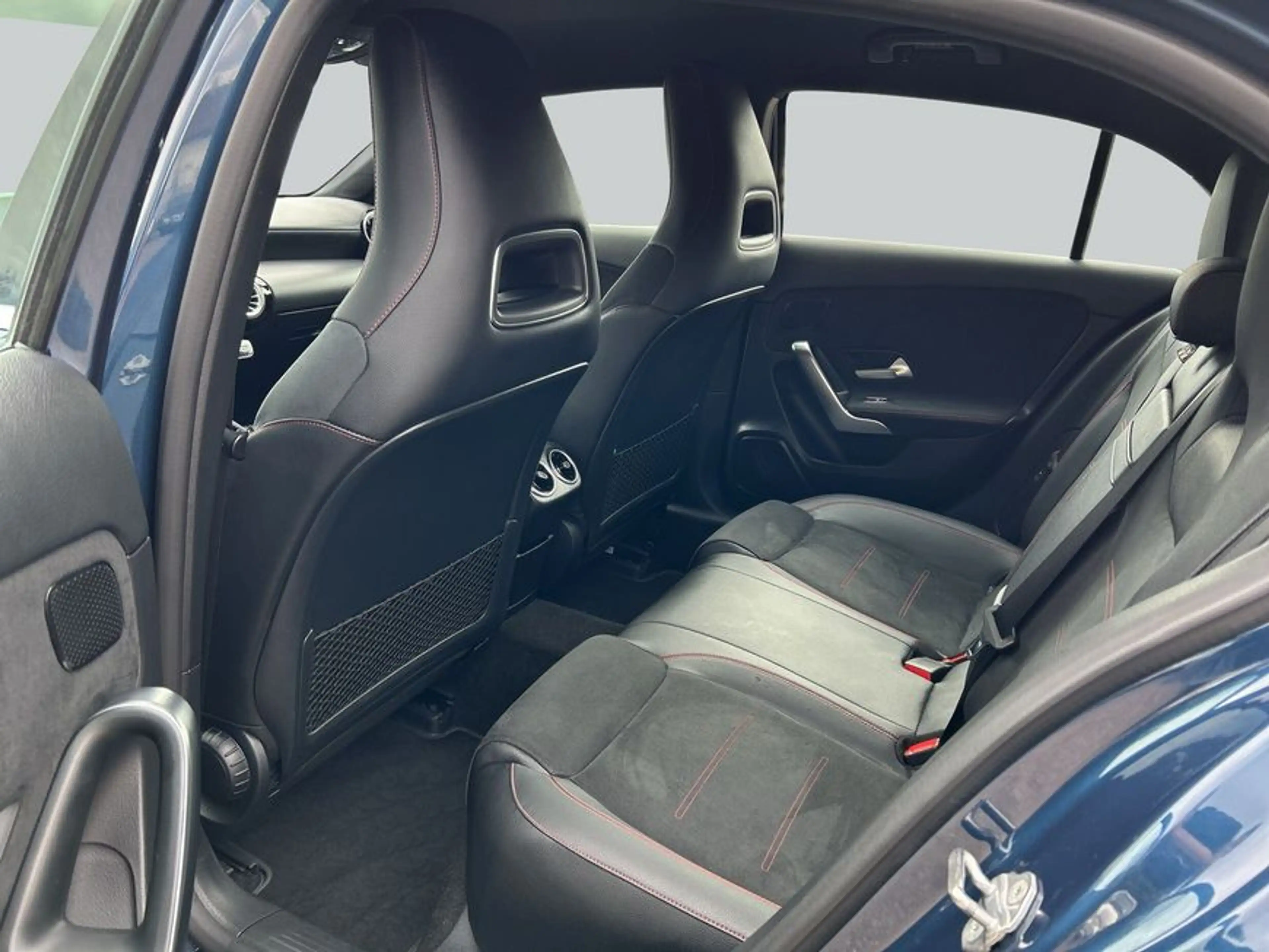 Mercedes-Benz A 200 A-Klasse — photo 11