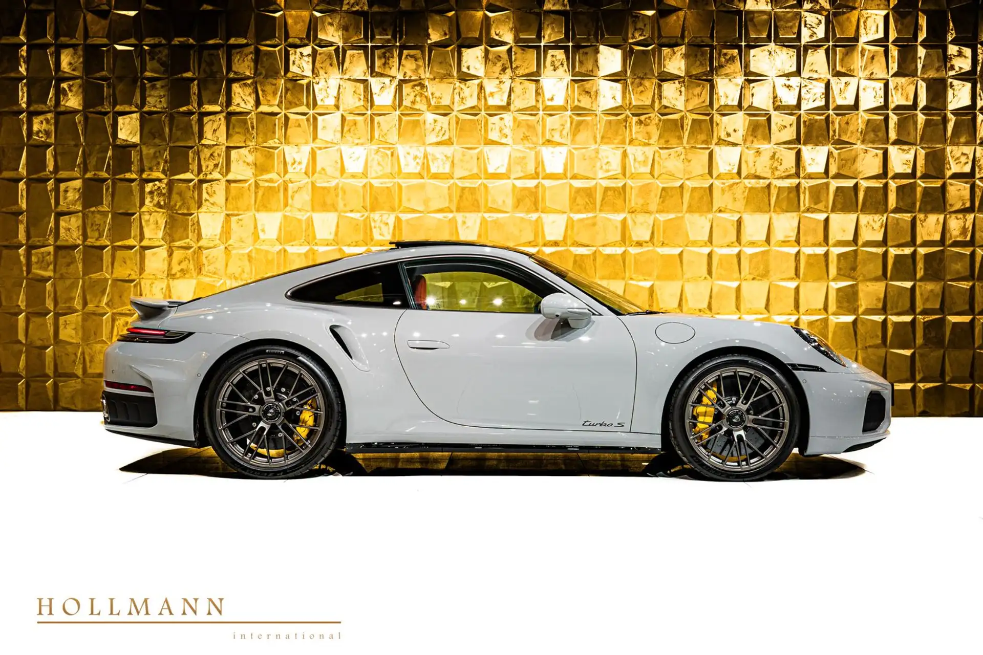 포르쉐 911 Turbo S Coupe 2026 화이트 사진 8