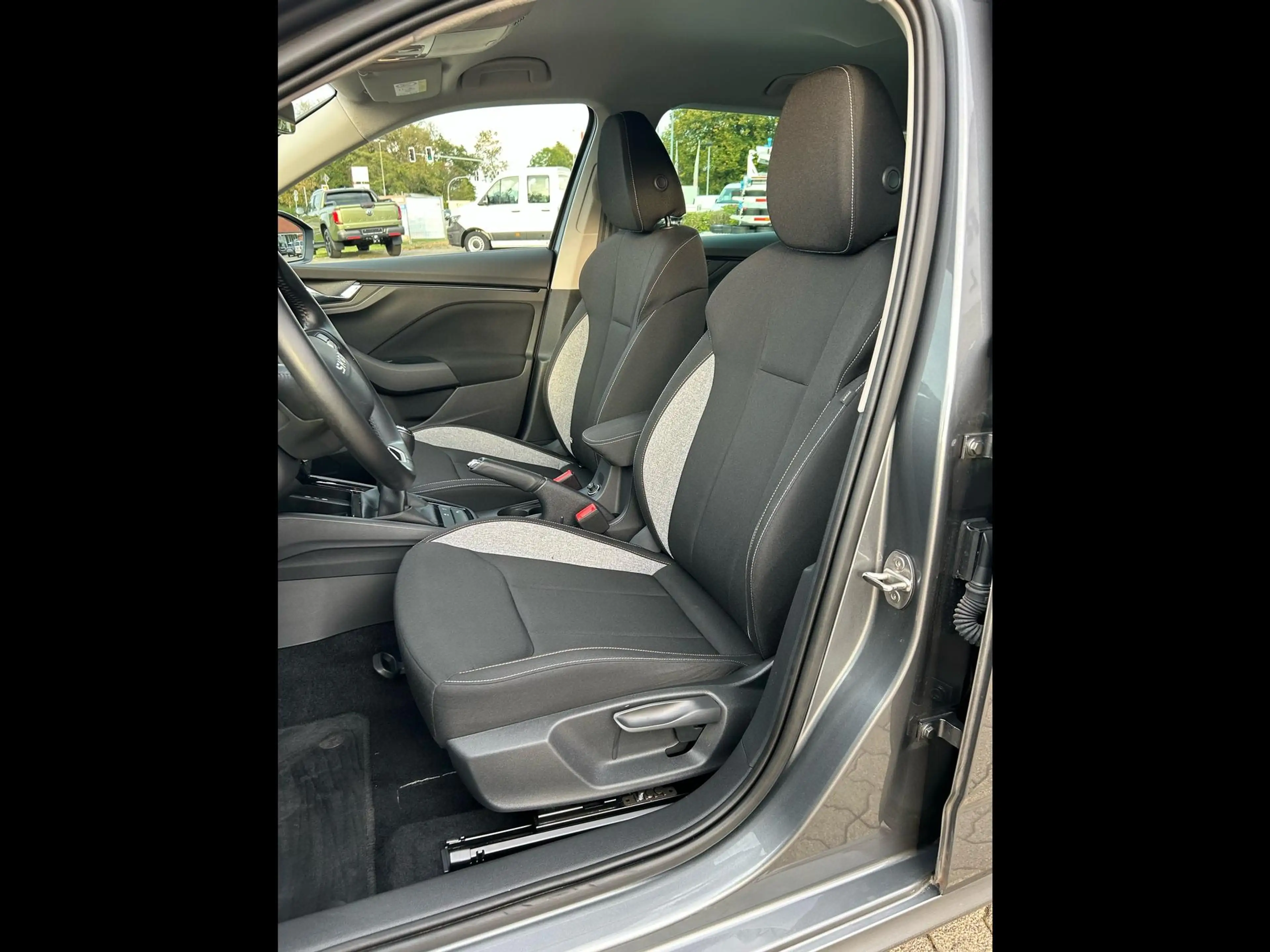 Skoda Kamiq Selection 1.0 TSI / Rückfahrkamera — photo 6