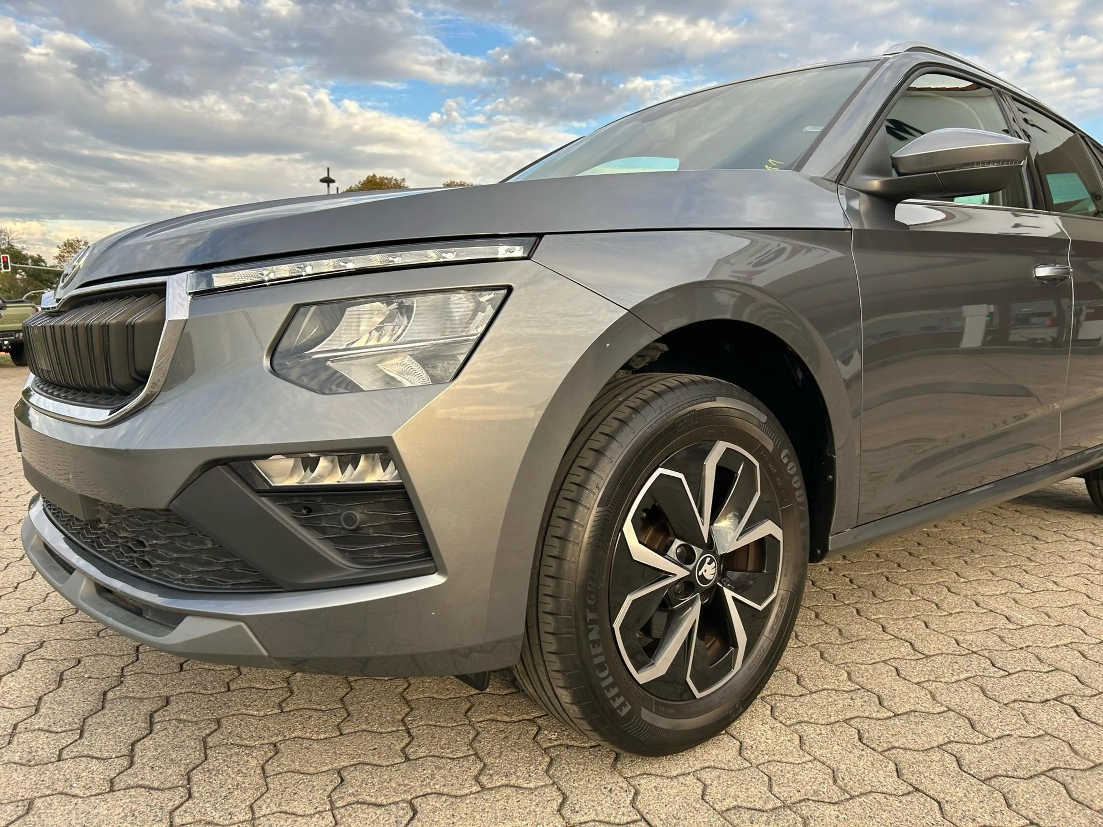 Skoda Kamiq Selection 1.0 TSI / Rückfahrkamera — photo 3