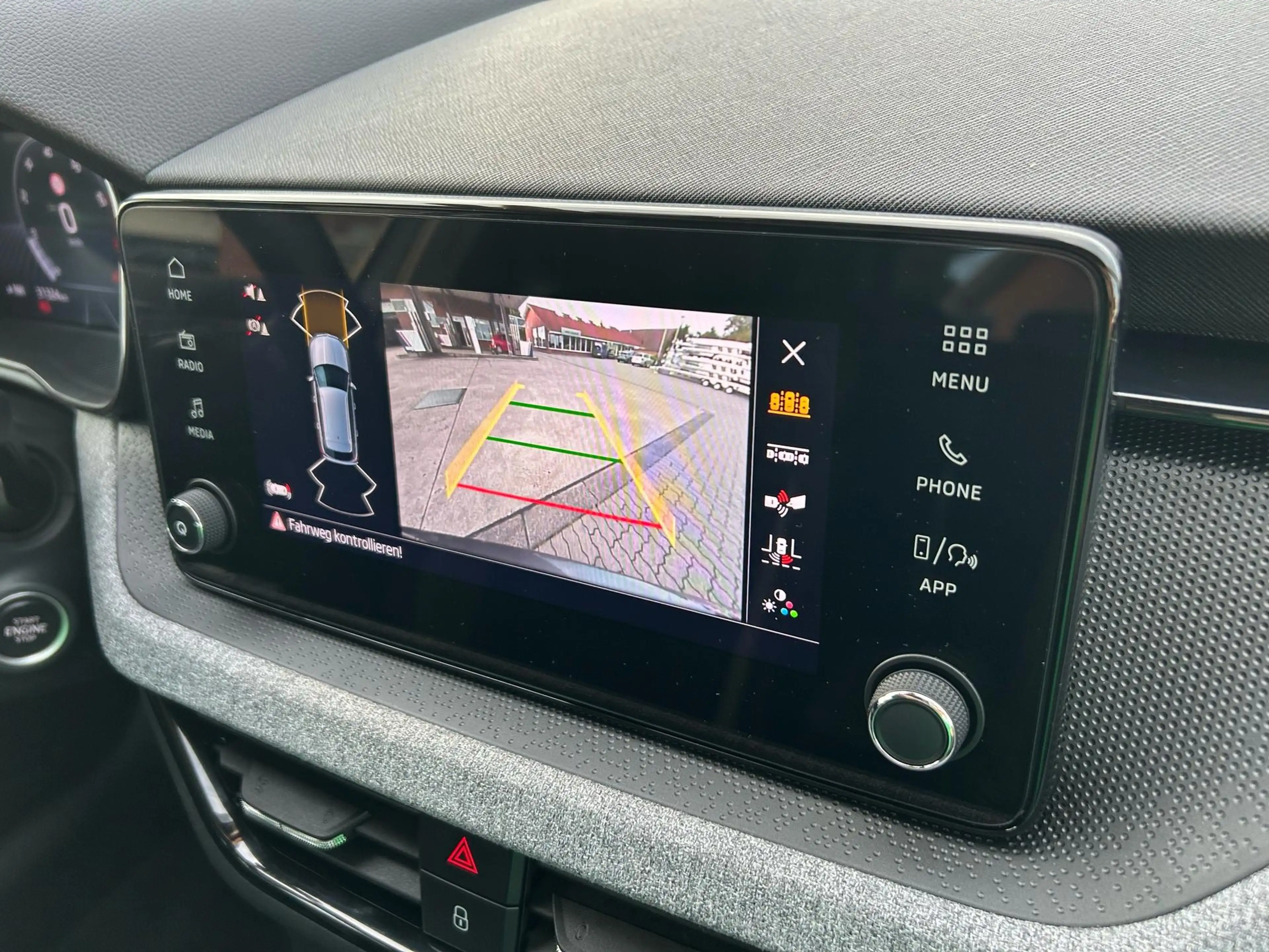 Skoda Kamiq Selection 1.0 TSI / Rückfahrkamera — photo 11