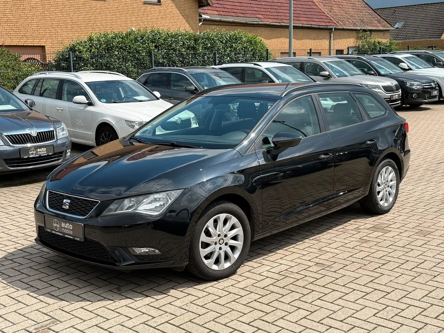 SEAT Leon ST 1,6 TDI | DSG | Navi | Zahnriemen neu | Schwarz - 1