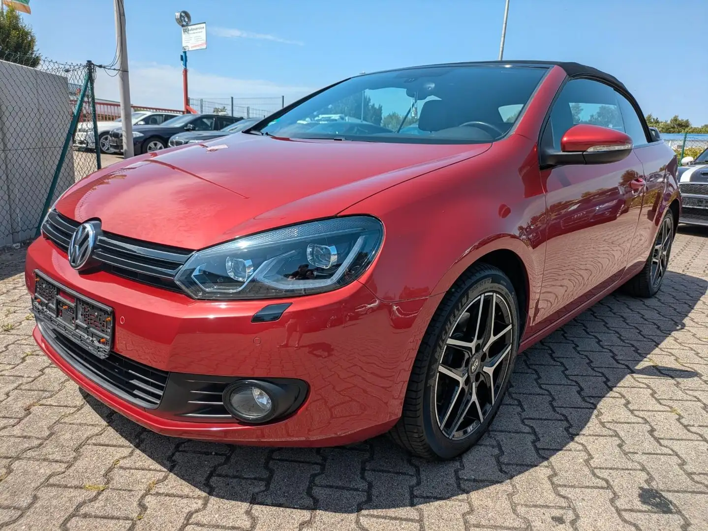 Volkswagen Golf VI Cabriolet Highline Rot - 1