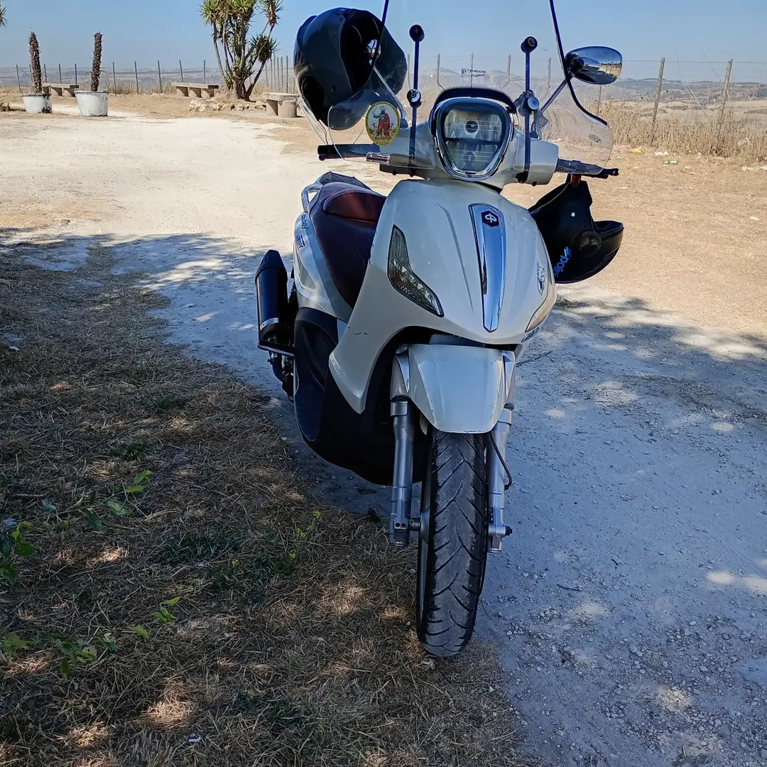 Piaggio Beverly 300 i.e Bianco - 1