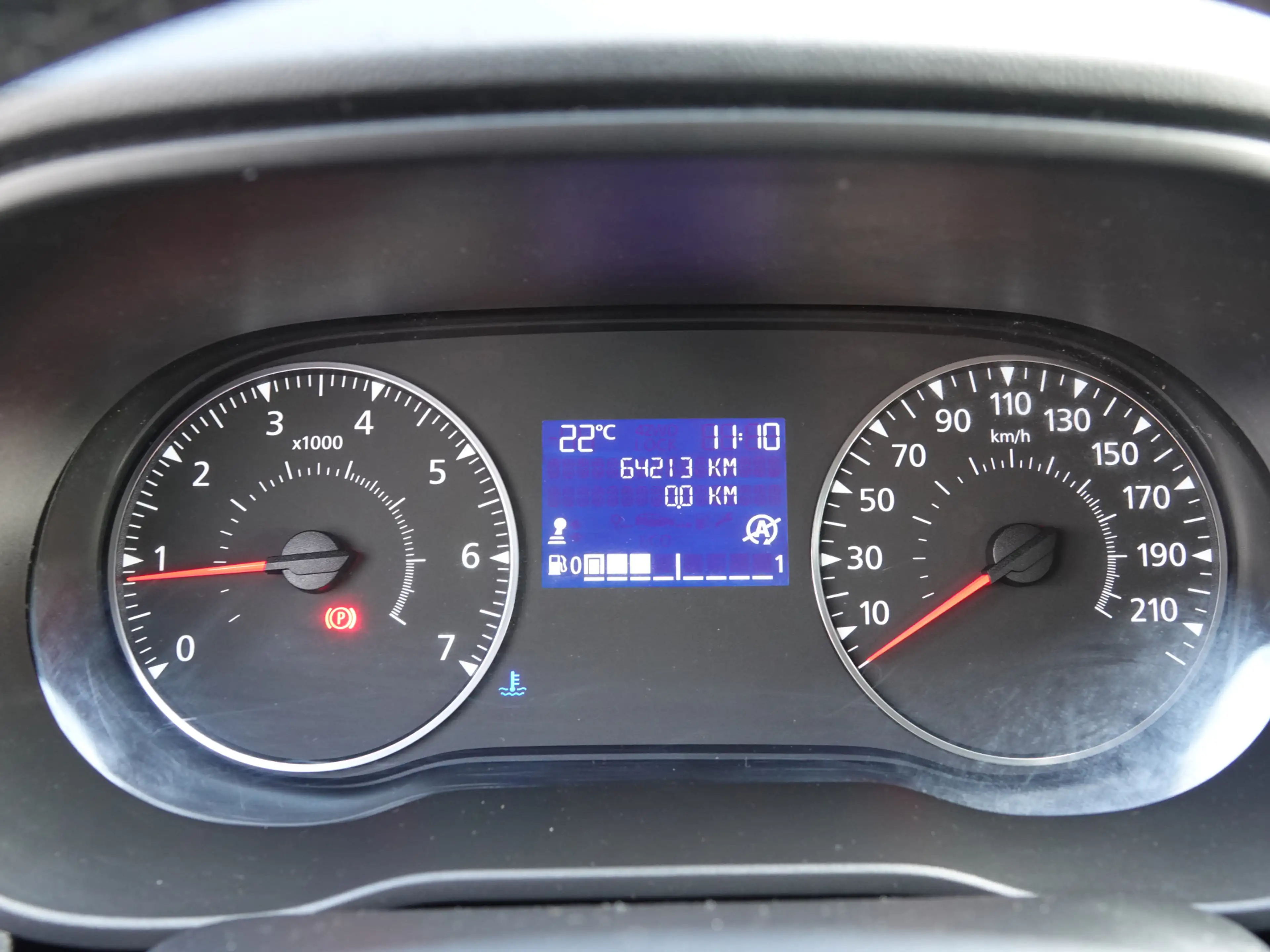 Dacia Duster 1.2 TCe Comfort TREKH. | CRUISE | LMV | BULLBAR — photo 15