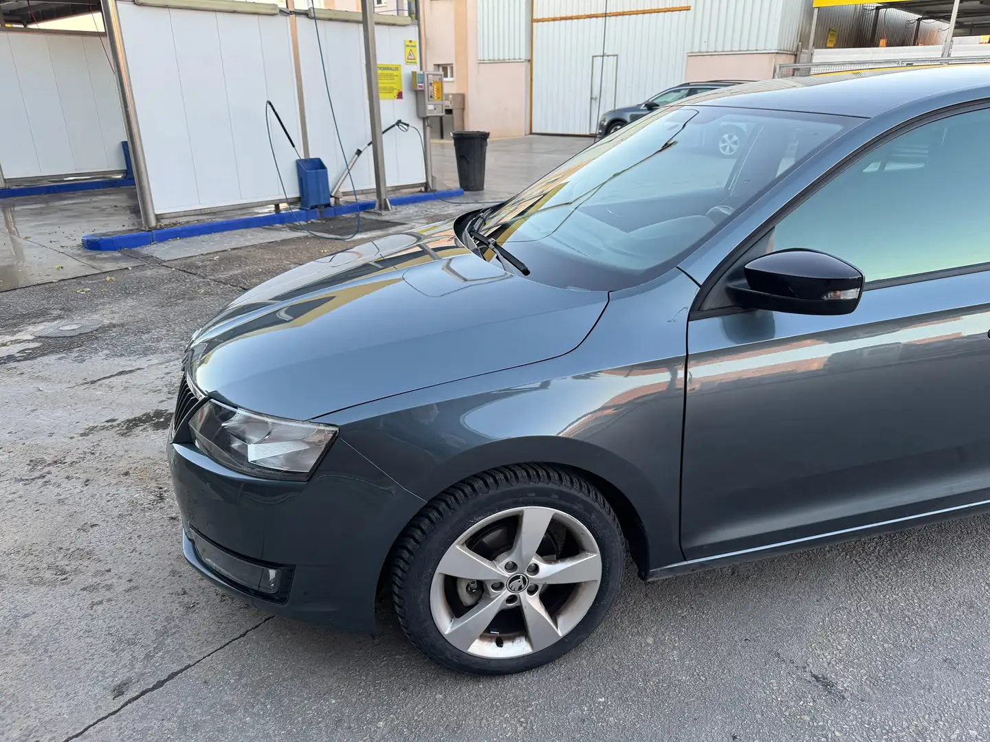 Skoda Rapid/Spaceback Spaceback 1.2 TSI Like 66kW Like Gris - 2