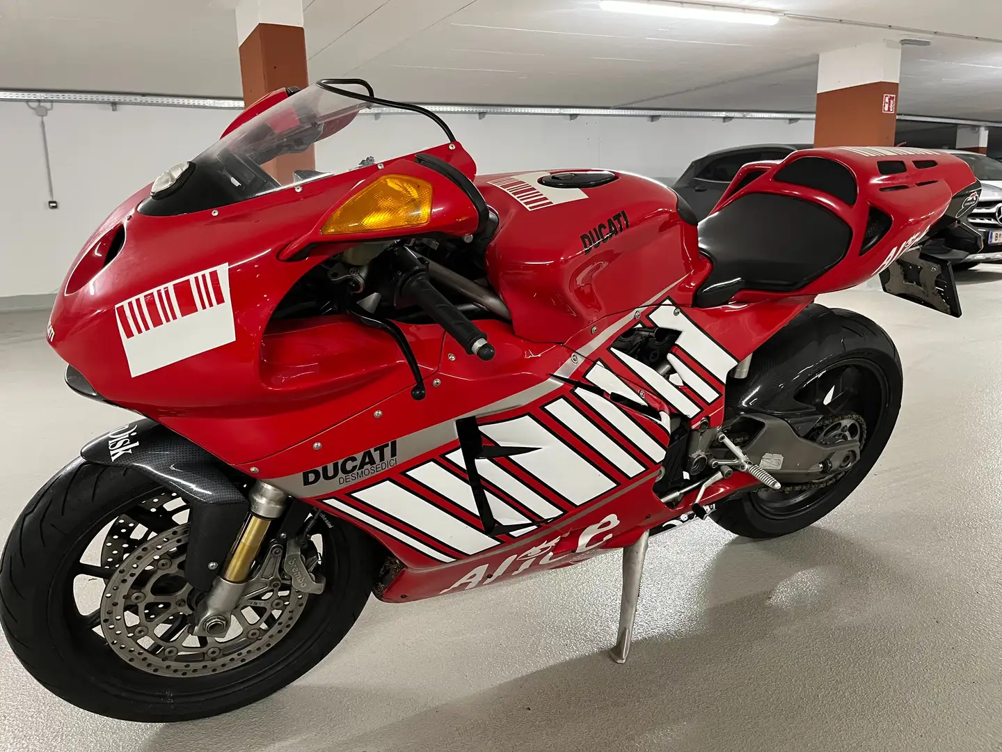 Ducati 749 749 S Replica Desmosedici Limited Edition crvena - 2