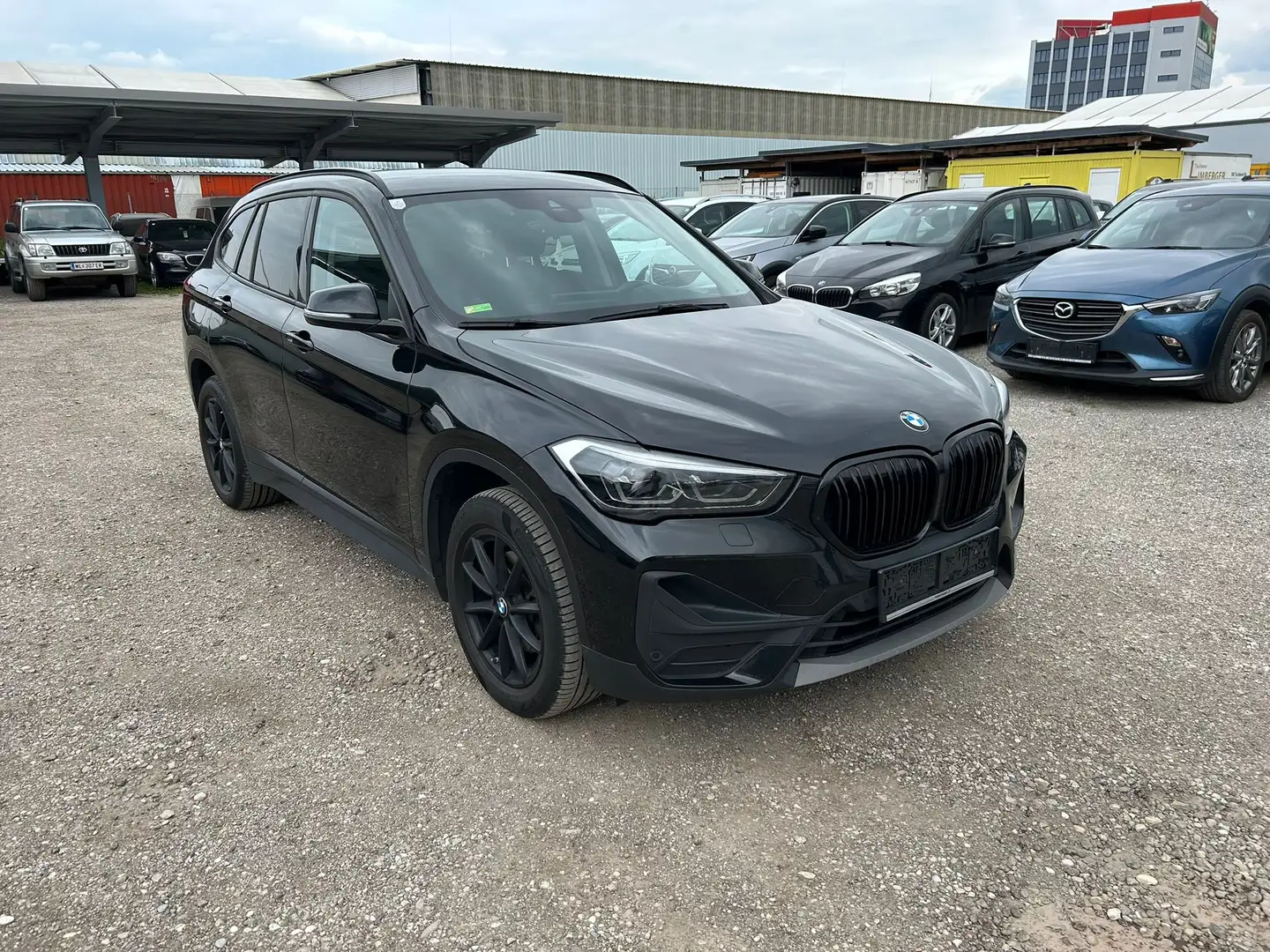 BMW X1 xDrive18d Aut. Schwarz - 1