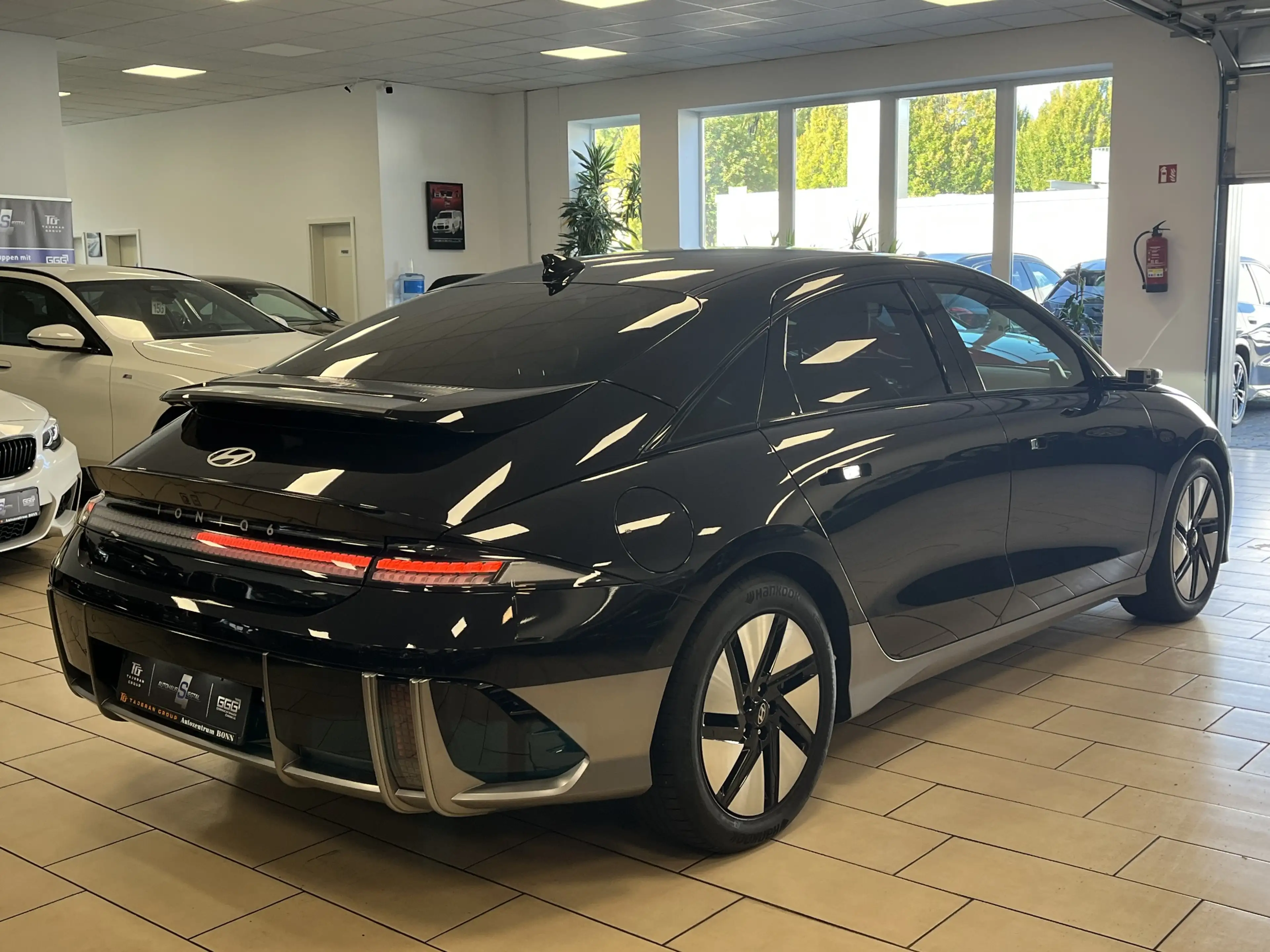 Hyundai IONIQ 6 Uniq Leder 360Cam BOSE Head-Up ACC V2L — photo 6