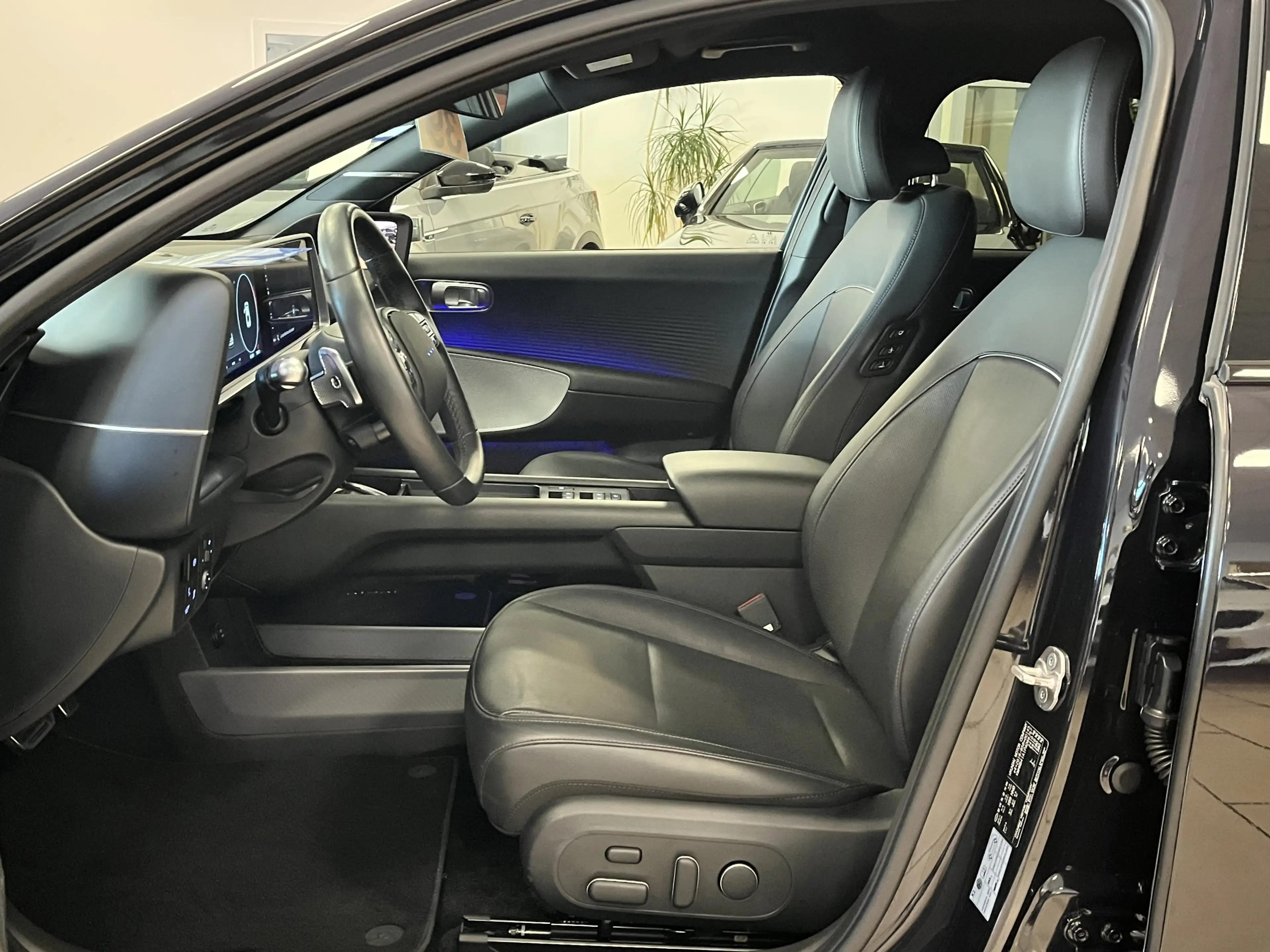 Hyundai IONIQ 6 Uniq Leder 360Cam BOSE Head-Up ACC V2L — photo 15