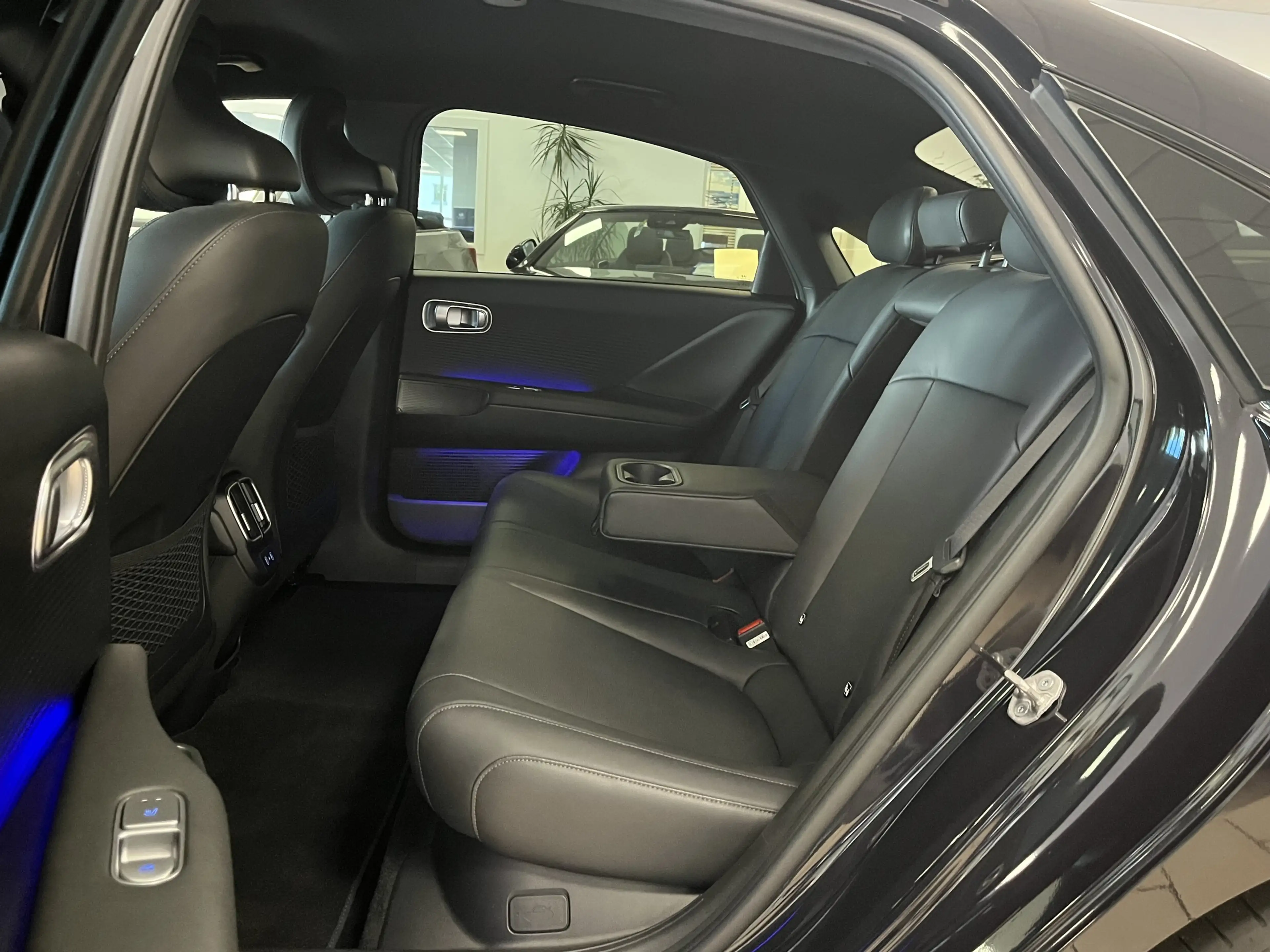 Hyundai IONIQ 6 Uniq Leder 360Cam BOSE Head-Up ACC V2L — photo 7