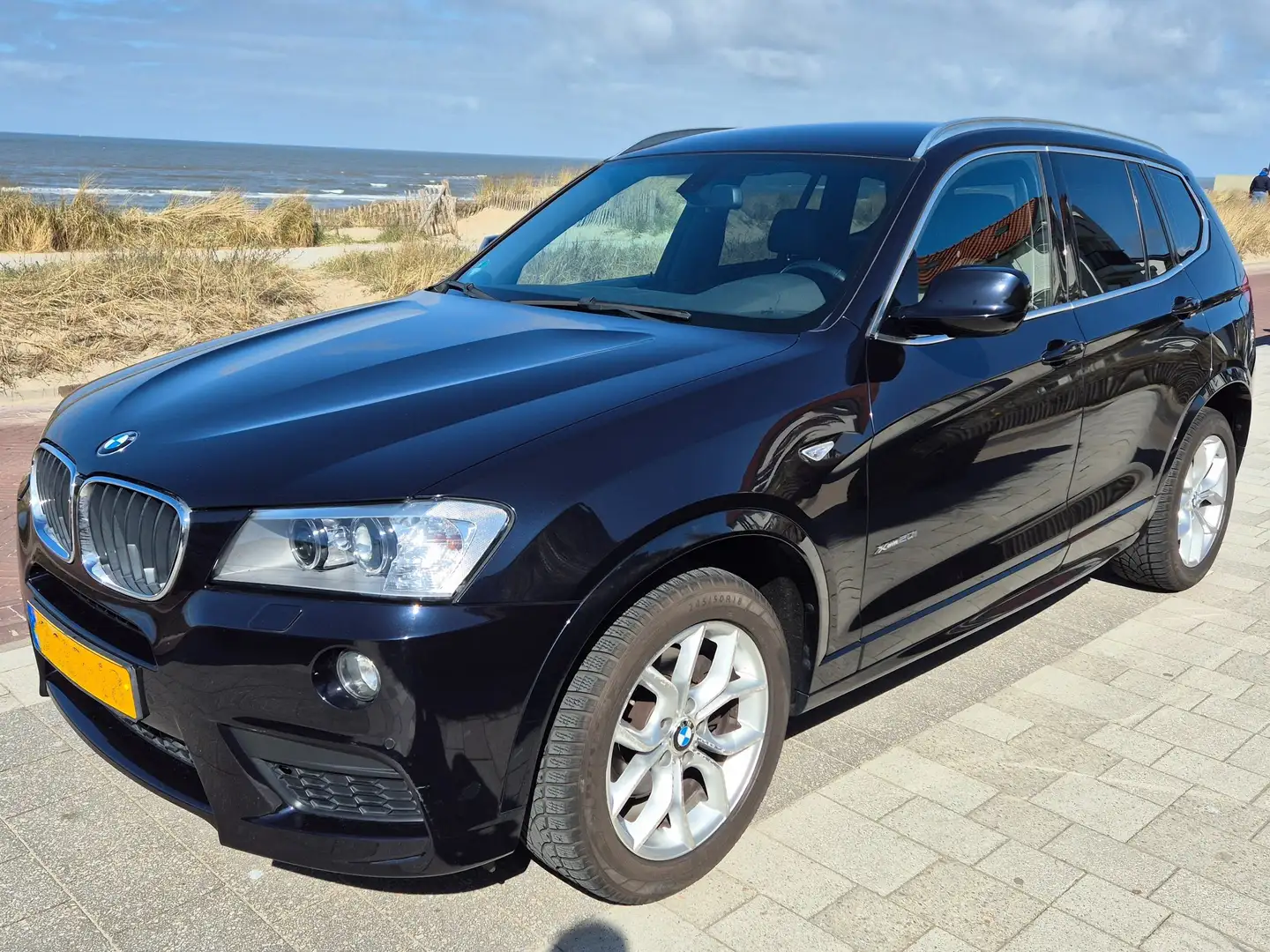 BMW X3 20i xDrive High Executive | Leder | Elek trekh etc Zwart - 1