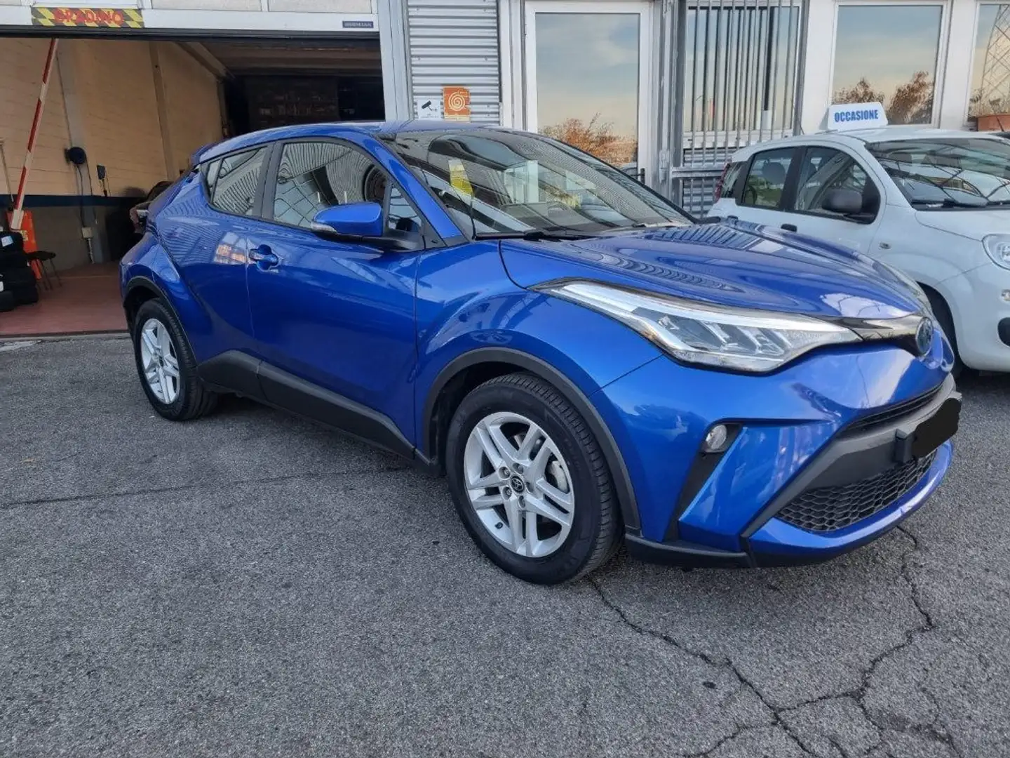 Toyota C-HR 1.8 Hybrid E-CVT Active Bleu - 1