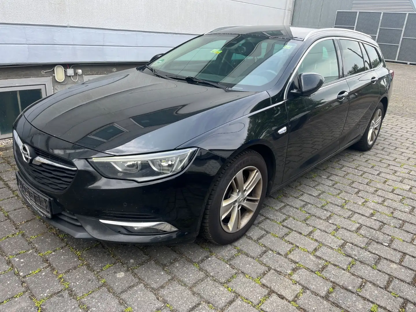 Opel Insignia B Sports Tourer Dynamic Zwart - 1