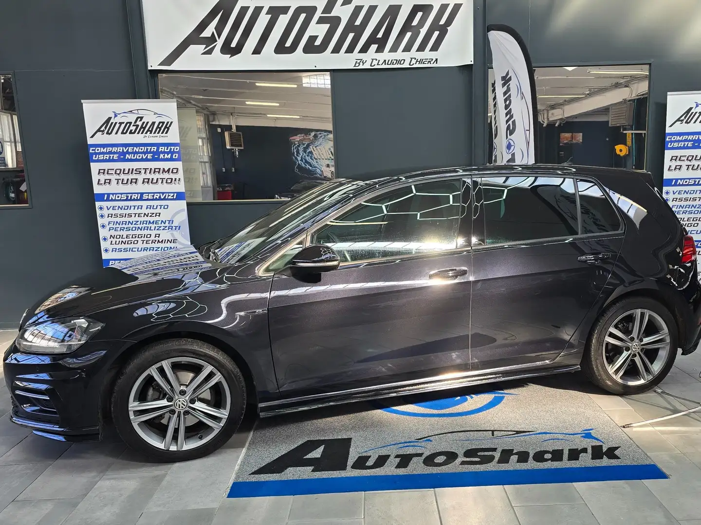 Volkswagen Golf Golf 5p 1.6 tdi R-LINE Sport 115cv Schwarz - 1