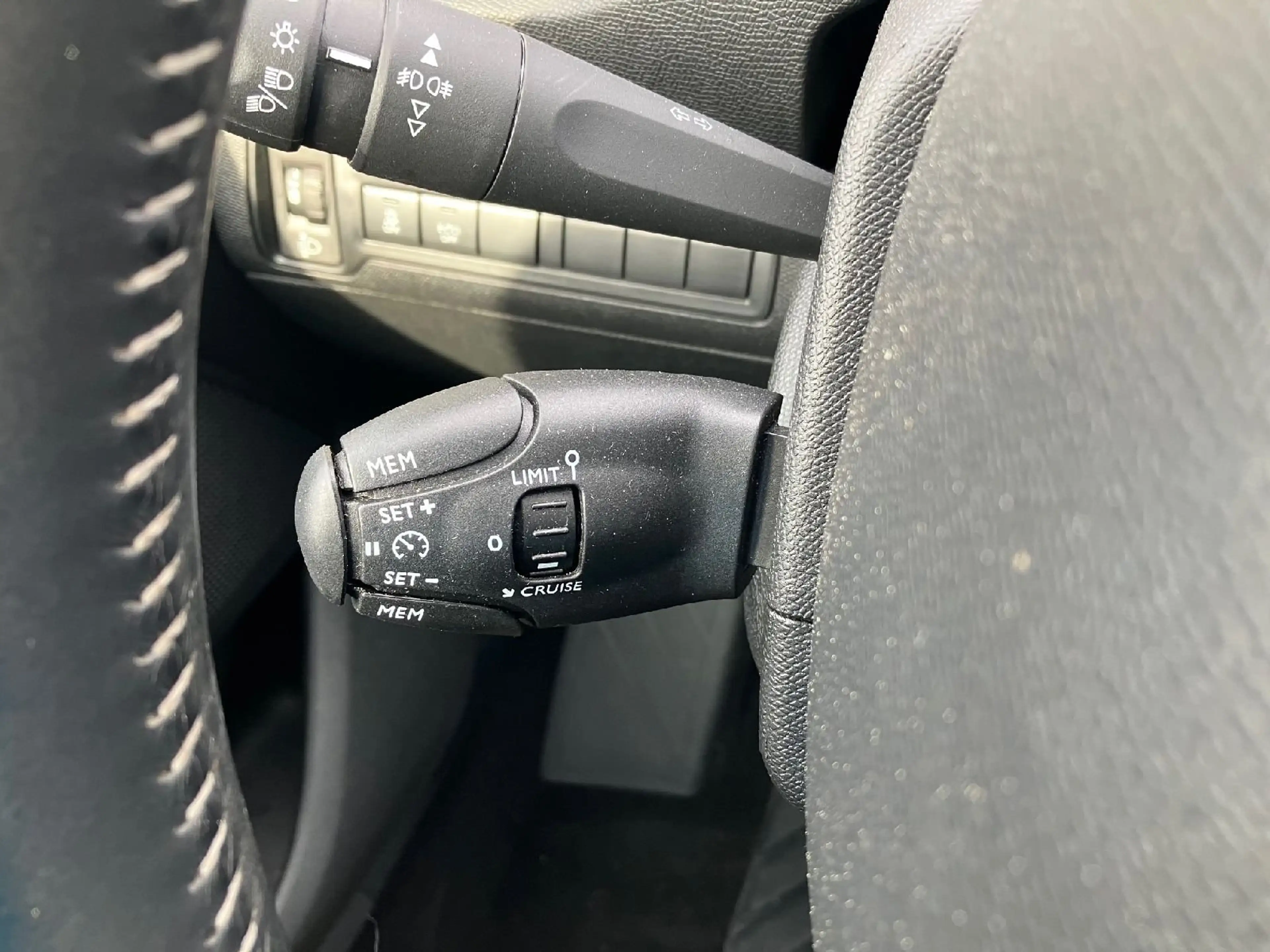 Peugeot 308 Style, Navi, Kamera, Panoramadach, Sitzheizung — photo 12