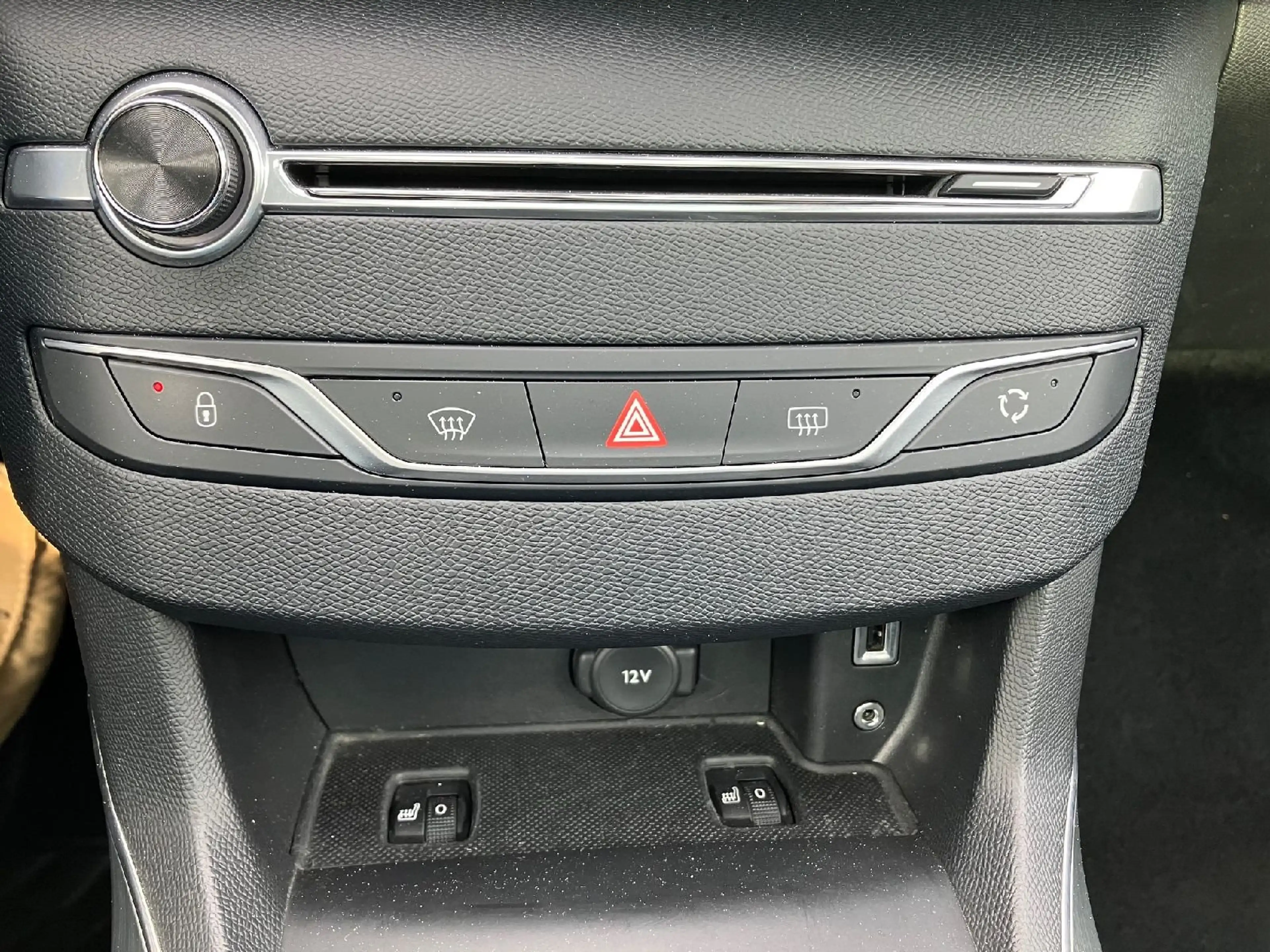 Peugeot 308 Style, Navi, Kamera, Panoramadach, Sitzheizung — photo 11
