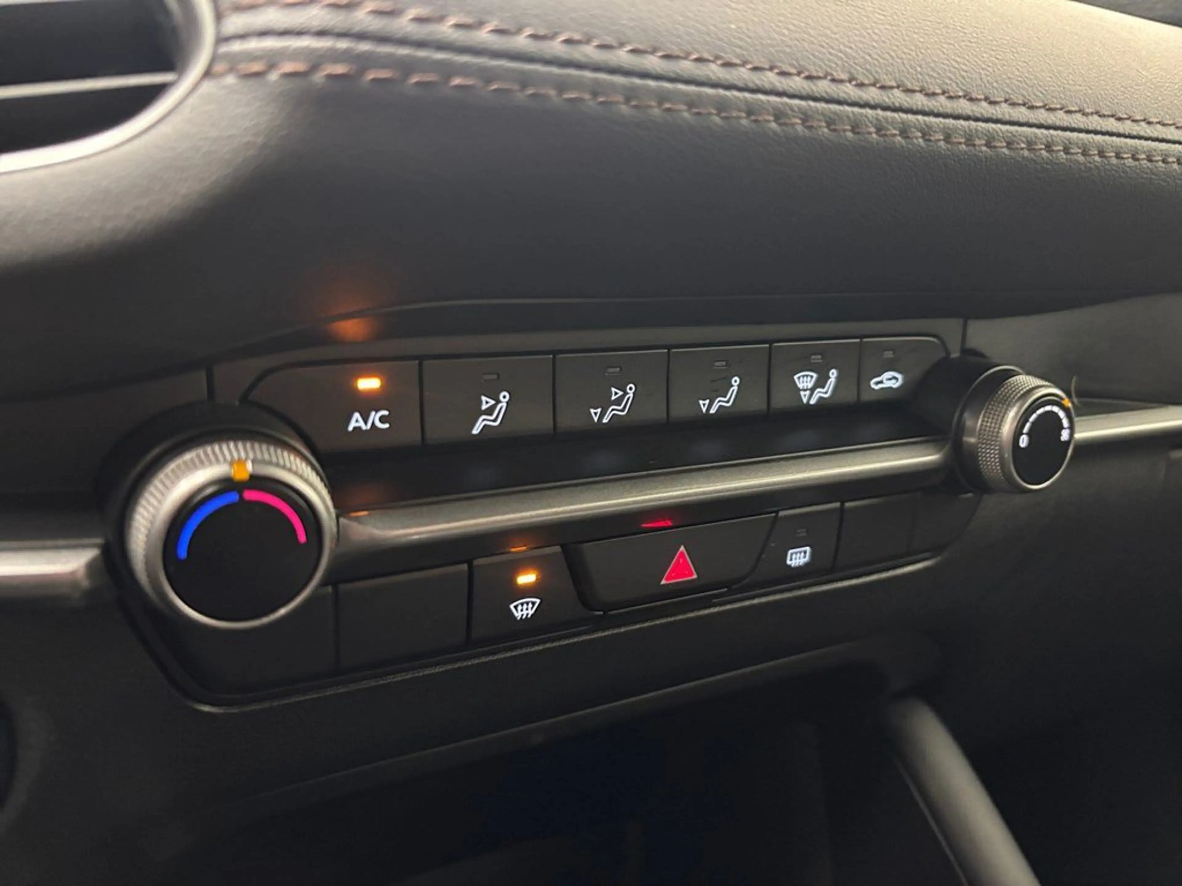 Mazda 3 2.0e-SKYACTIV G Prime-Line GPS Camera Airco Led Alu — photo 12