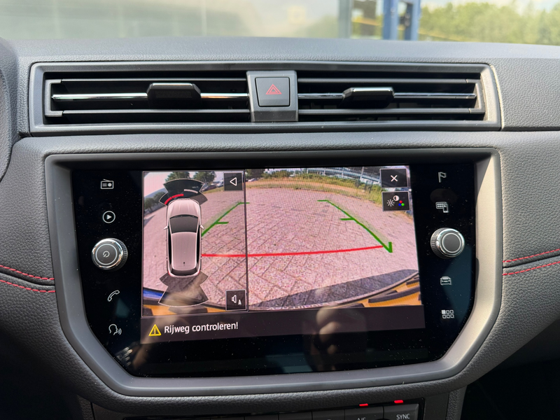 SEAT Ibiza 1.0 TSI FR Pano LED Virtual Camera Beats Carplay — photo 24