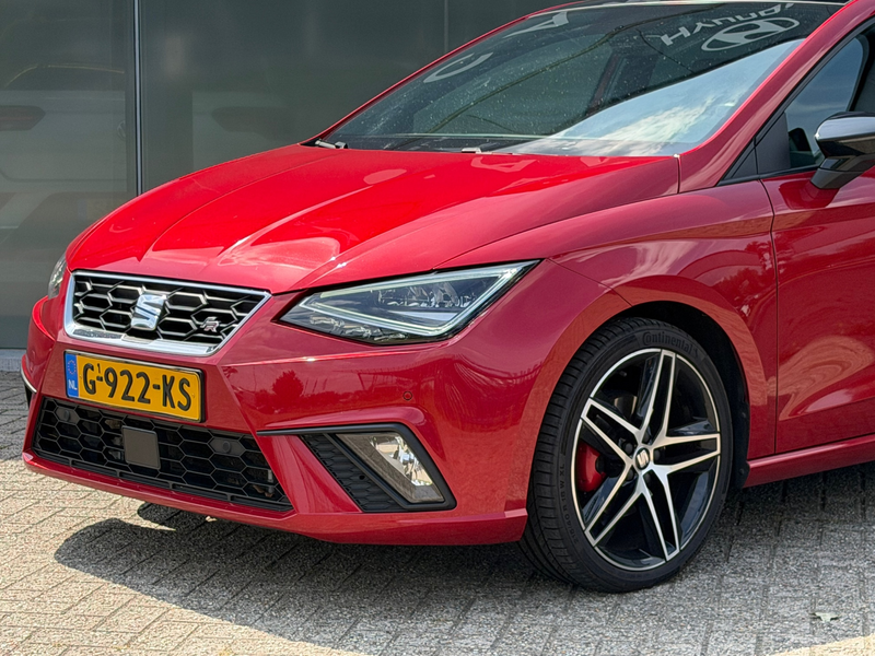 SEAT Ibiza 1.0 TSI FR Pano LED Virtual Camera Beats Carplay — photo 6