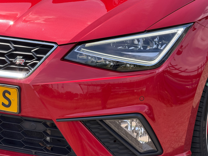 SEAT Ibiza 1.0 TSI FR Pano LED Virtual Camera Beats Carplay — photo 7