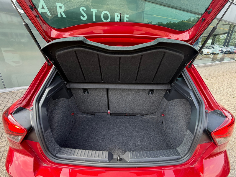 SEAT Ibiza 1.0 TSI FR Pano LED Virtual Camera Beats Carplay — photo 13