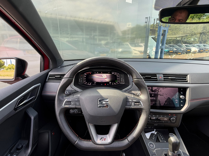 SEAT Ibiza 1.0 TSI FR Pano LED Virtual Camera Beats Carplay — photo 11