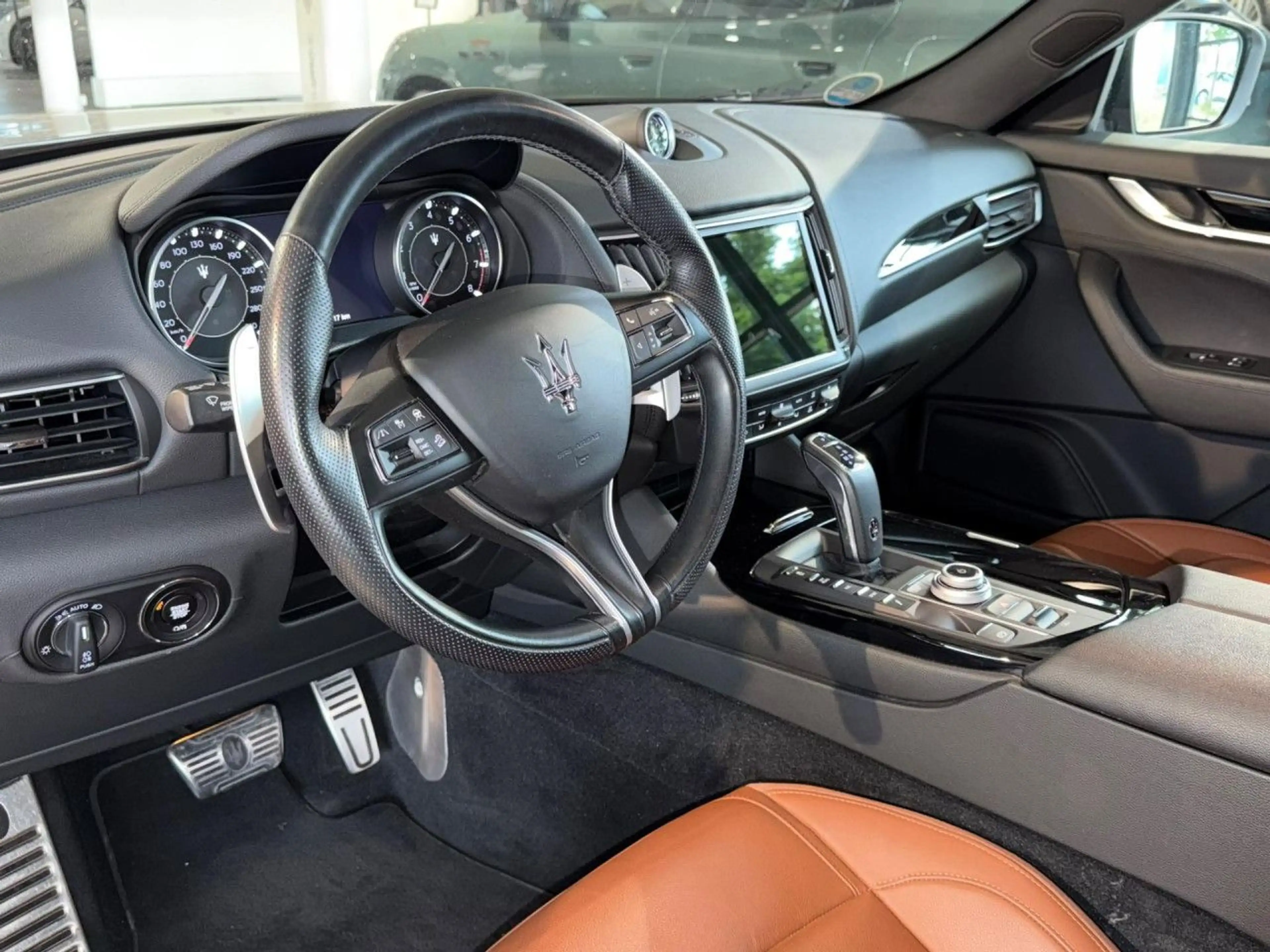 Maserati Levante Modena S Vollleder Klima Einparkhilfe — photo 8