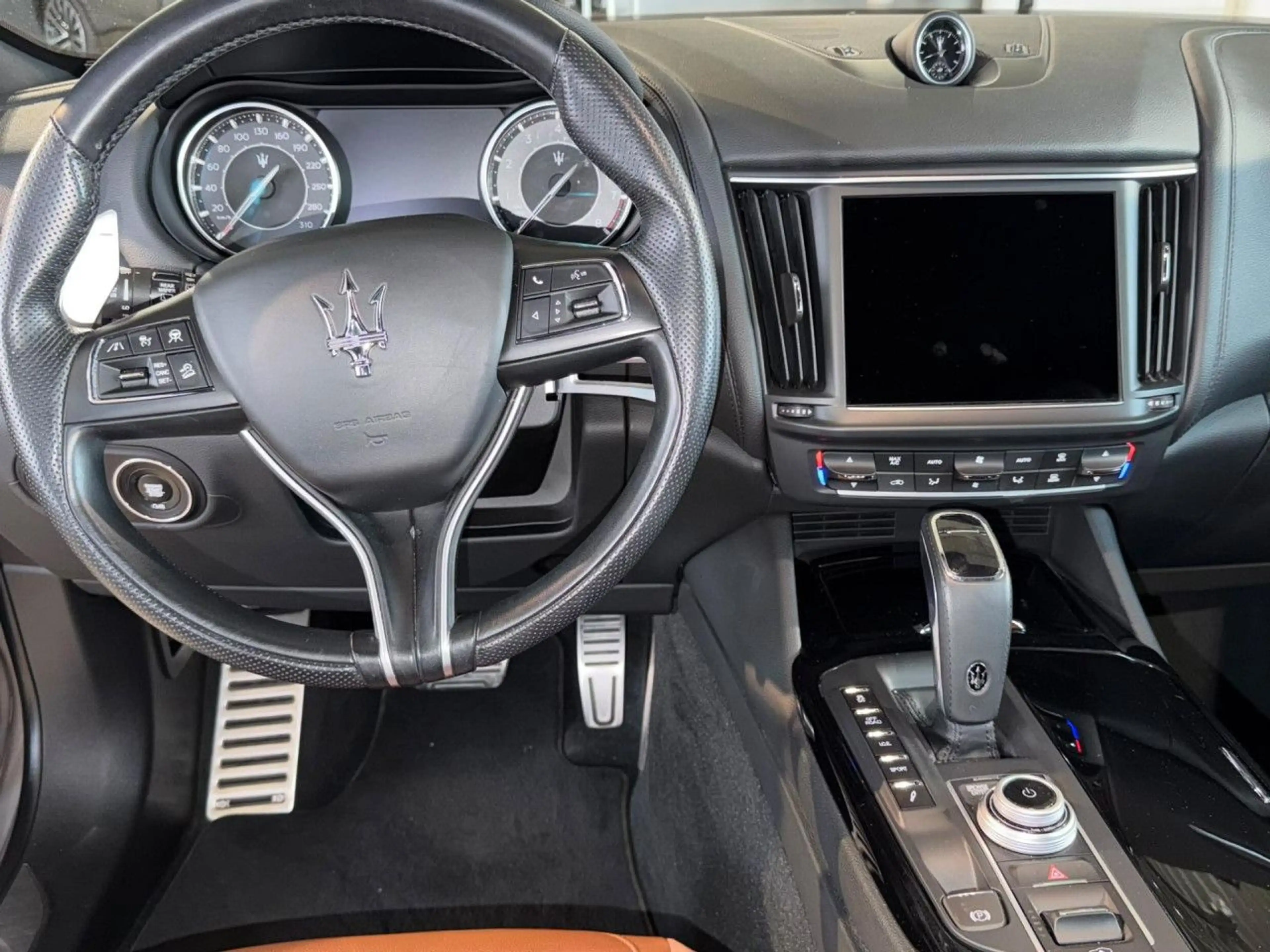 Maserati Levante Modena S Vollleder Klima Einparkhilfe — photo 9