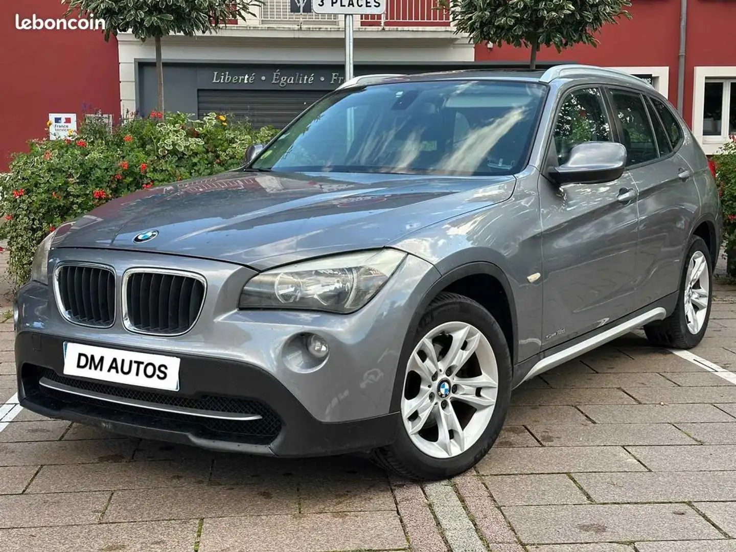 BMW X1 sdrive 18d confort 143ch 2011 Gris - 1