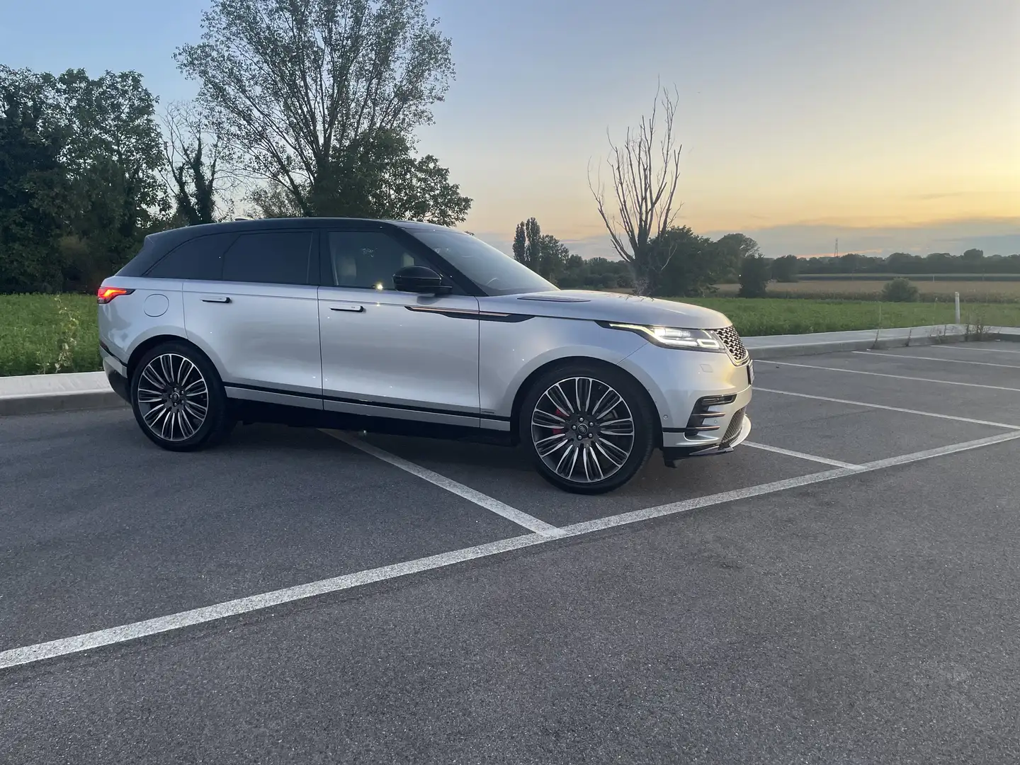 Land Rover Range Rover Velar 2.0 i4 R-Dynamic HSE 240cv auto - 2 ANNI GARANZIA - 2