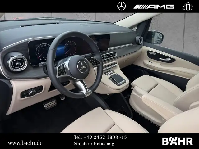 Mercedes-Benz V-Class view 11