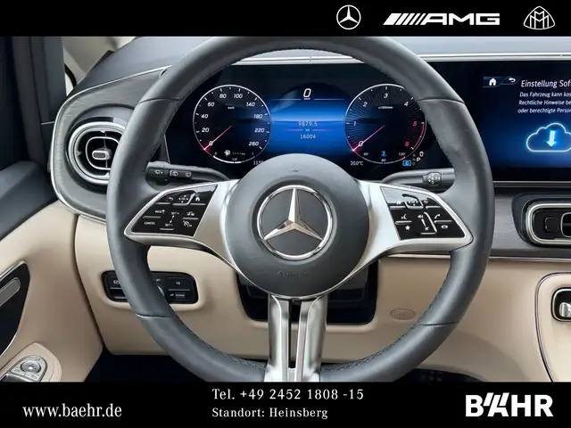 Mercedes-Benz V-Class view 13