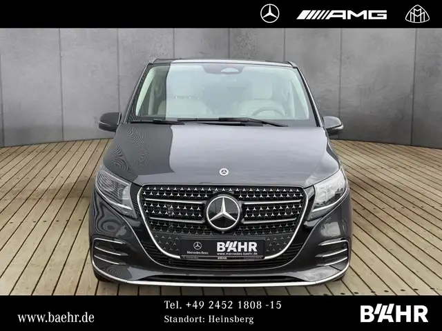 Mercedes-Benz V-Class view 7