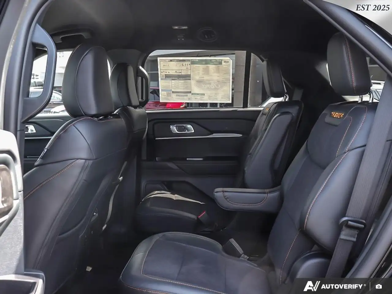 Ford Explorer photo Ford Explorer
