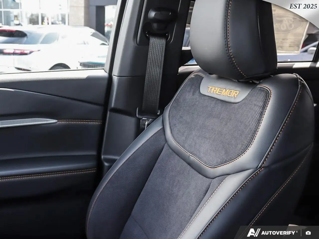 Ford Explorer photo Ford Explorer