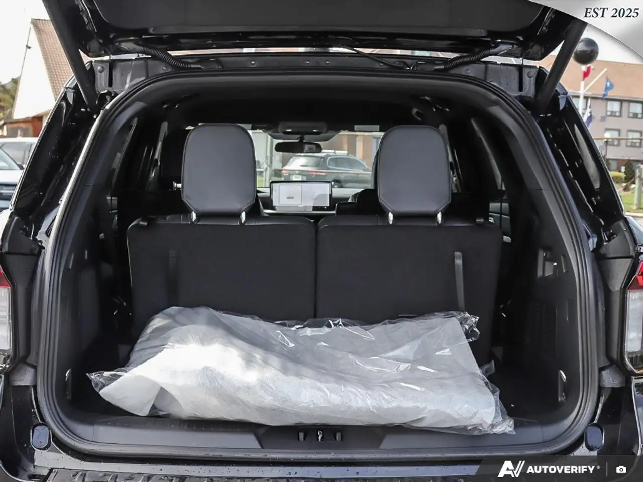 Ford Explorer photo Ford Explorer