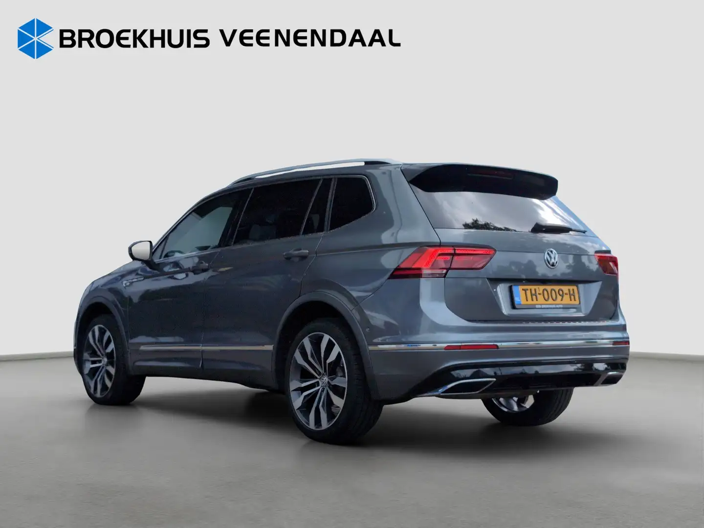 Volkswagen Tiguan Allspace 2.0 4Motion R-Line | Pano | Trekhaak | Leder | 360 Gris - 2