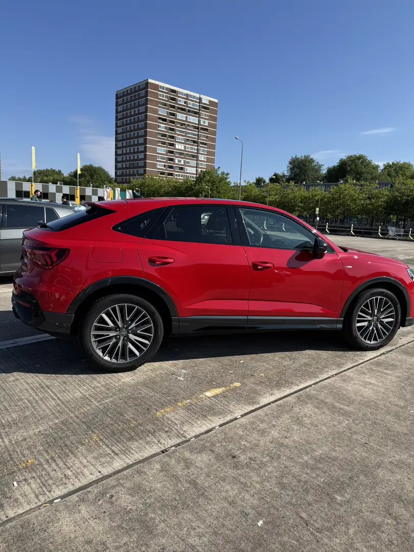 Audi Q3 35 TFSI Pro Line S Rood - 2